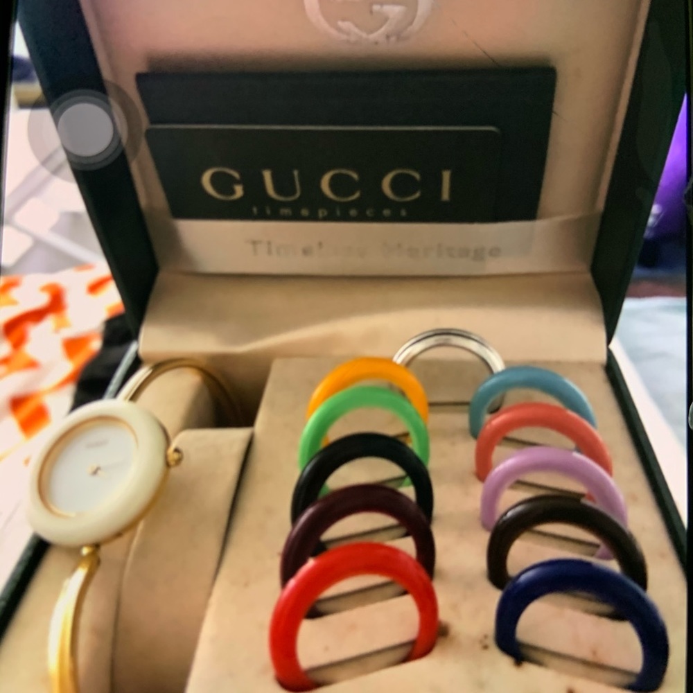GUCCI watch